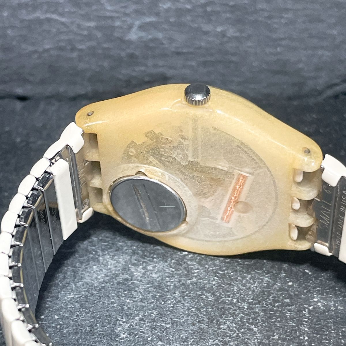 Swatch スウォッチ AG1998 腕時計 アナログ クオーツ 3針 カレンダー シルバー文字盤 伸縮バンド ホワイト スケルトン ユニセックス_画像6