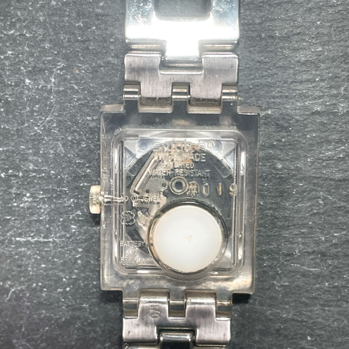 Swatch スウォッチ HOT BATIK GREEN SUBK145G 腕時計 アナログ クオーツ 3針 スクエア メタルバンド スケルトン ピンク シルバー_画像2