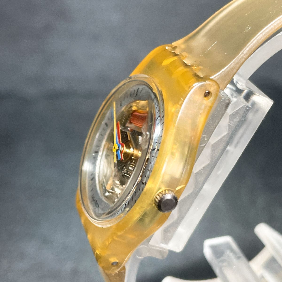 Swatch スウォッチ AG1986 腕時計 アナログ クオーツ 3針 スケルトン ラバーバンド クリアバンド ラウンド レディース シルバー イエロー_画像3