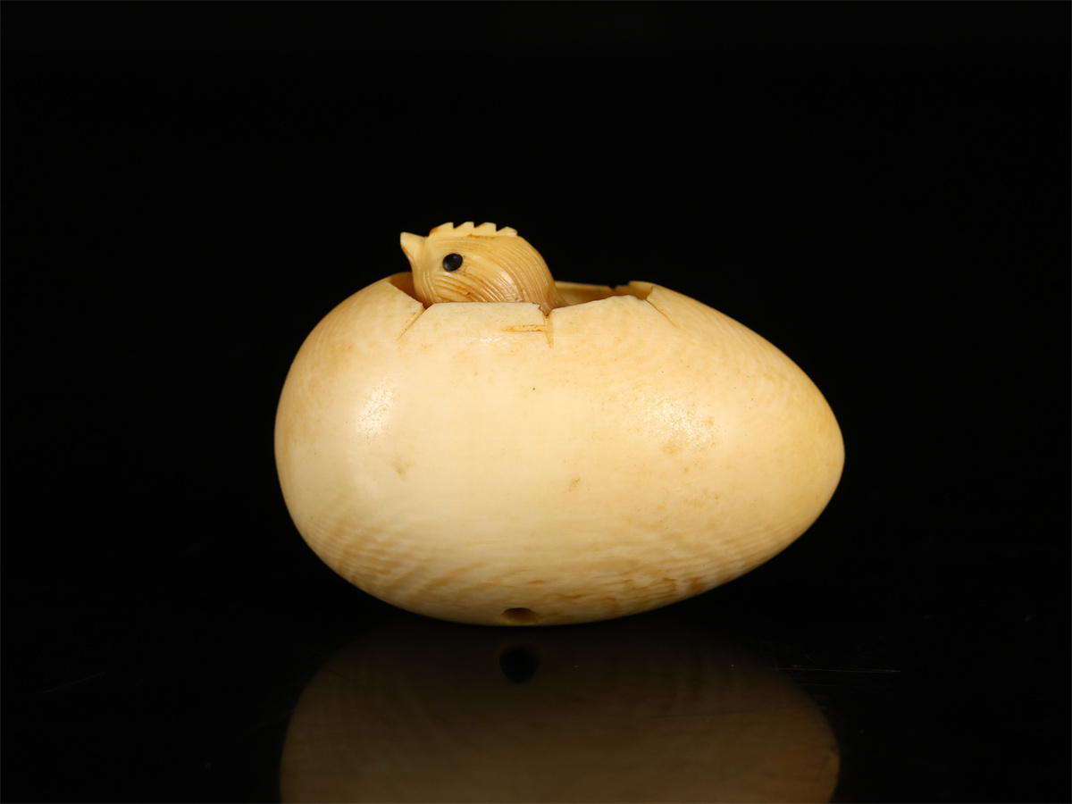 .1411 времена [. месяц .] восточная скульптура яйцо . свободный маленькая птица netsuke ширина 4.3×2.8.