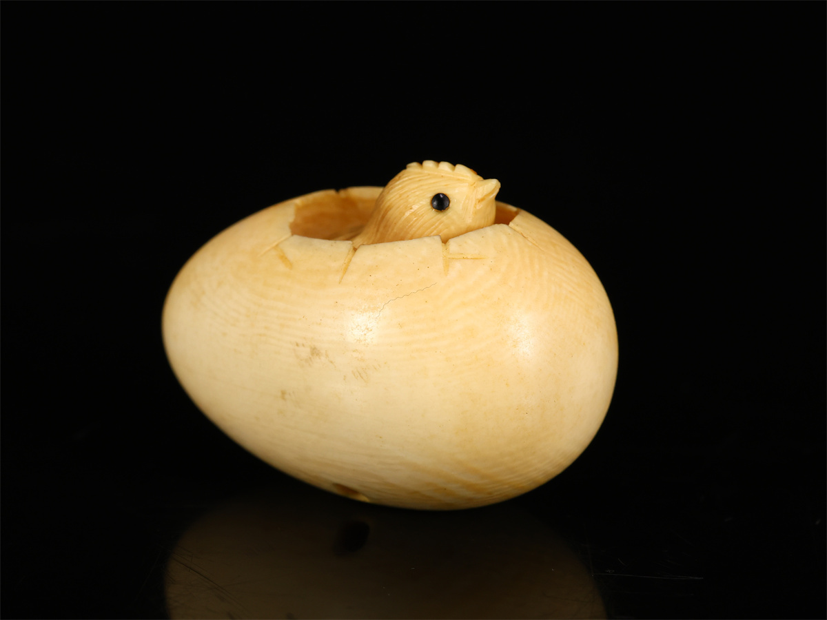 .1411 времена [. месяц .] восточная скульптура яйцо . свободный маленькая птица netsuke ширина 4.3×2.8.