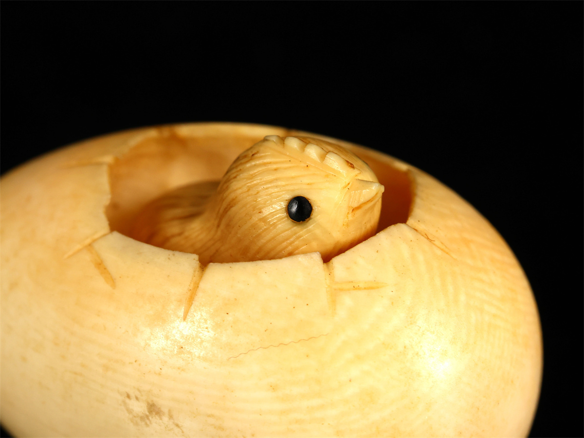 .1411 времена [. месяц .] восточная скульптура яйцо . свободный маленькая птица netsuke ширина 4.3×2.8.