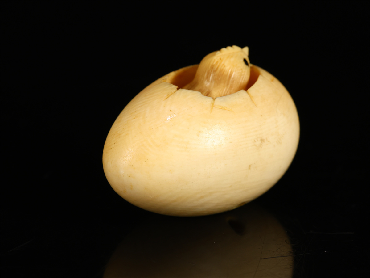 .1411 времена [. месяц .] восточная скульптура яйцо . свободный маленькая птица netsuke ширина 4.3×2.8.