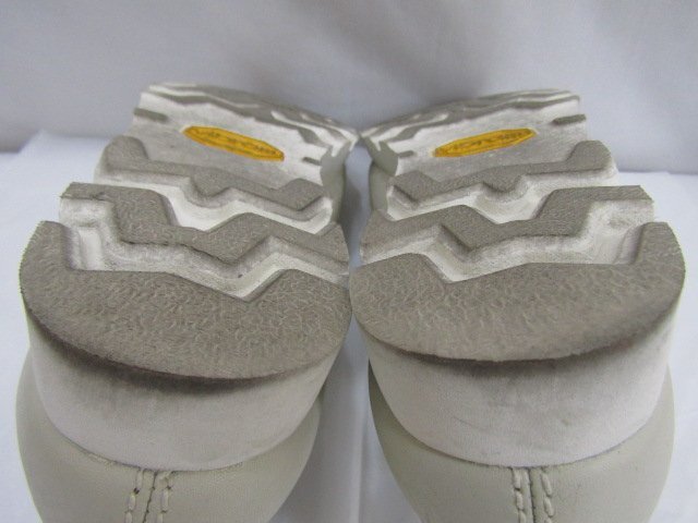 1円スタート CLARKS GORE-TEX ワラビーブーツ レザーUS8 25.5cm クラークス ゴアテックス グレージュ 本体のみ 1スタ 中古品◆9832_画像10