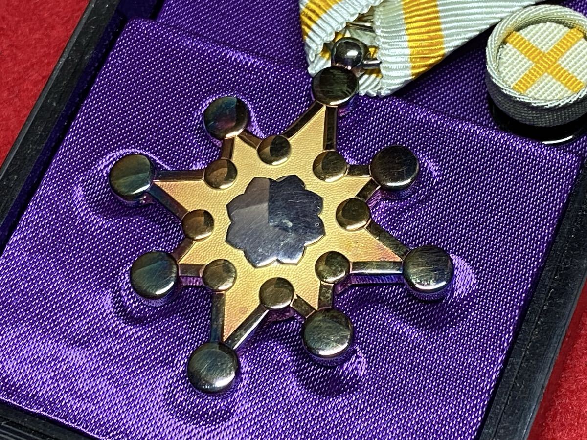 u-5[. 7 и т.п. .. глава ( вместе с коробкой ) ]> серебряный орден знак отличия большой Япония . страна война материалы China полный .