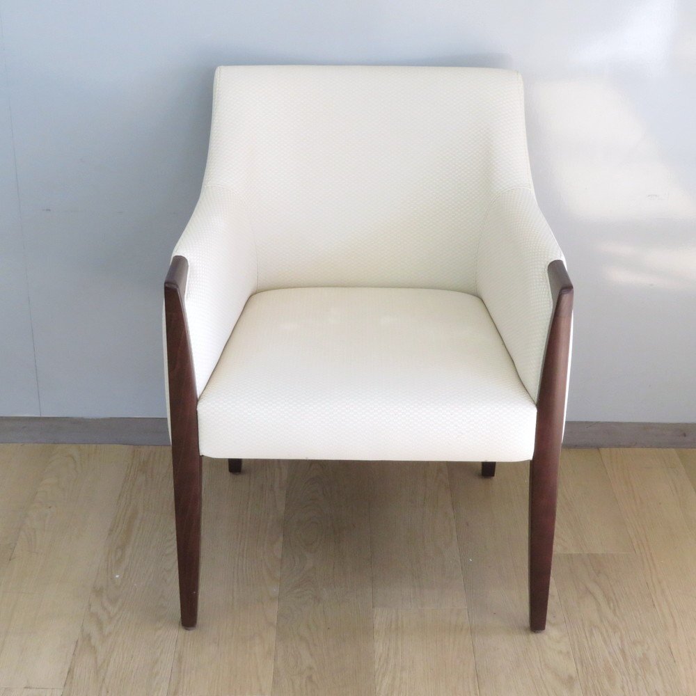 オカムラ ロビーチェア L8E6AB-4218 ベージュ ゲストチェア ビニールレザー 椅子 おしゃれ リビング ダイニング YH19537 中古オフィス家具_画像3