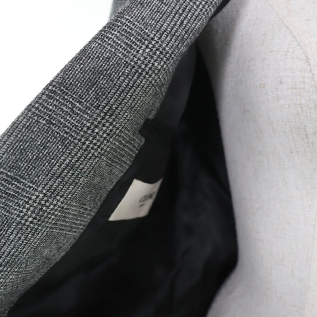 極美品☆CELINE セリーヌ 24SS 2V62I759O トムボーイ ウール グレンチェック柄 テーラードジャケット グレー 34 伊製 正規品 レディース_画像5