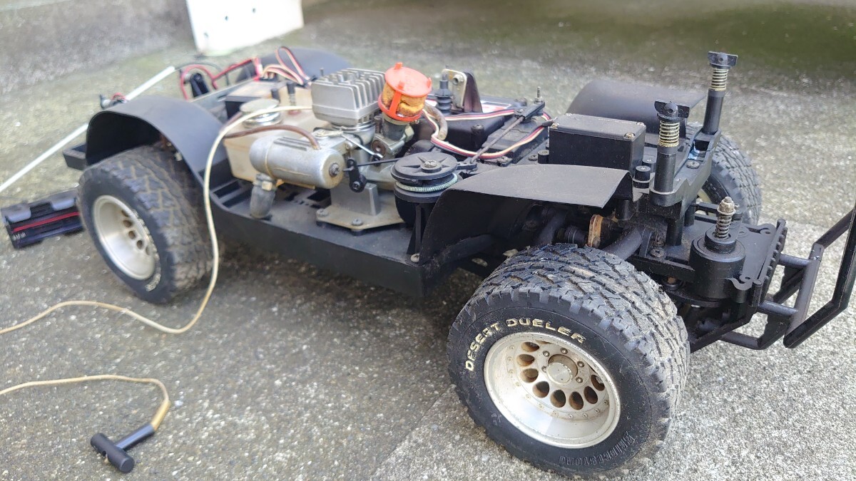 京商 1/9エンジンラジコン テラノ CCVT 4WD 10エンジン_画像9