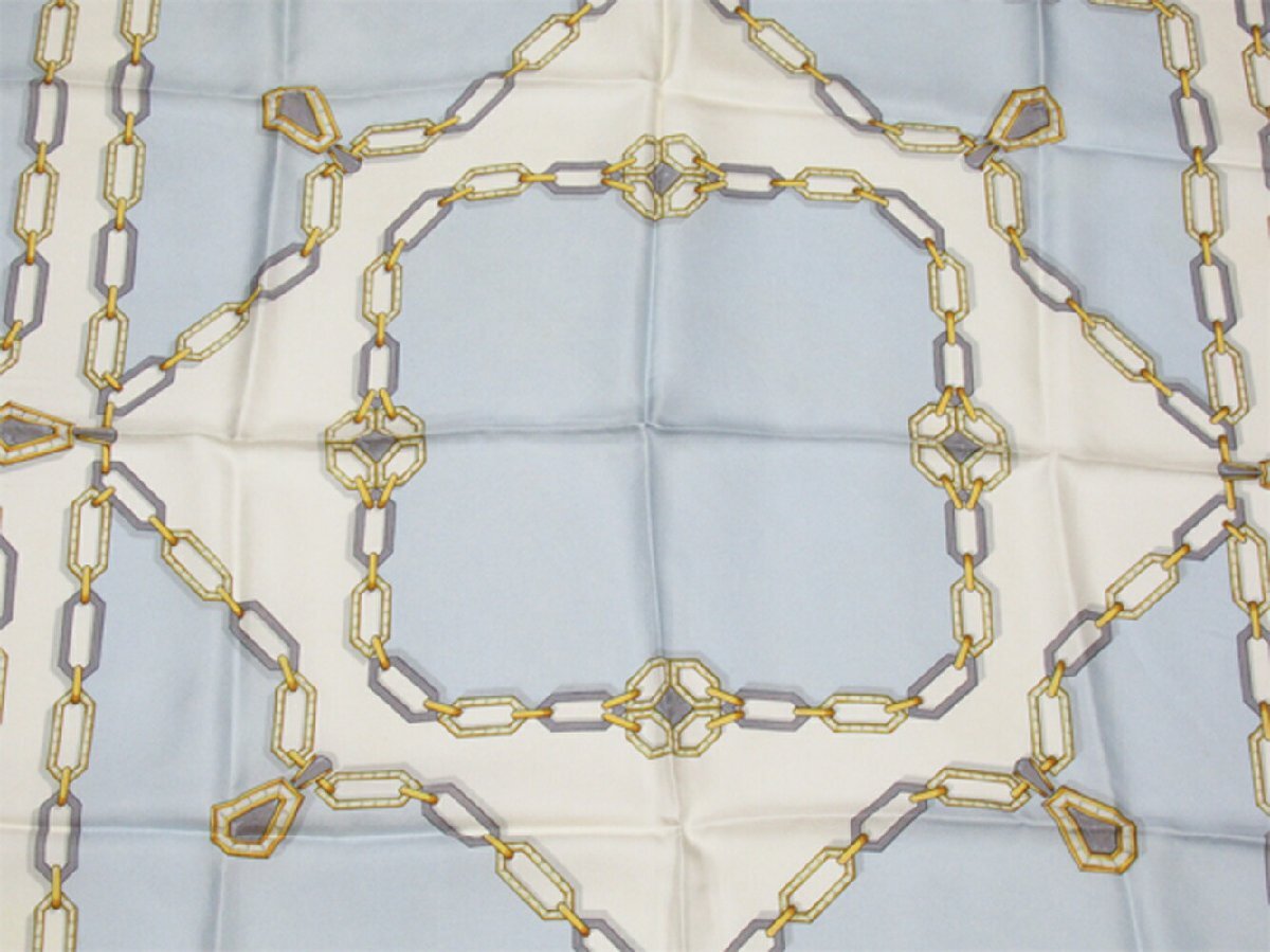 【30%OFFクーポン】カルティエ CARTIER スカーフ チェーン柄 ブルー ホワイト 白系 レディース 中古_画像3