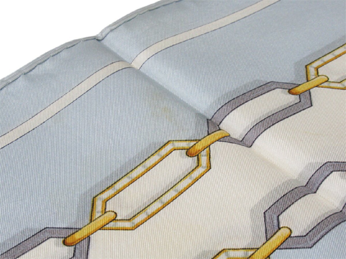 【30%OFFクーポン】カルティエ CARTIER スカーフ チェーン柄 ブルー ホワイト 白系 レディース 中古_画像5