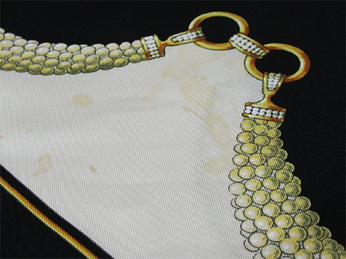 【30%OFFクーポン】カルティエ CARTIER スカーフ プリント 柄 ブラック ベージュ系 レディース 中古_画像5