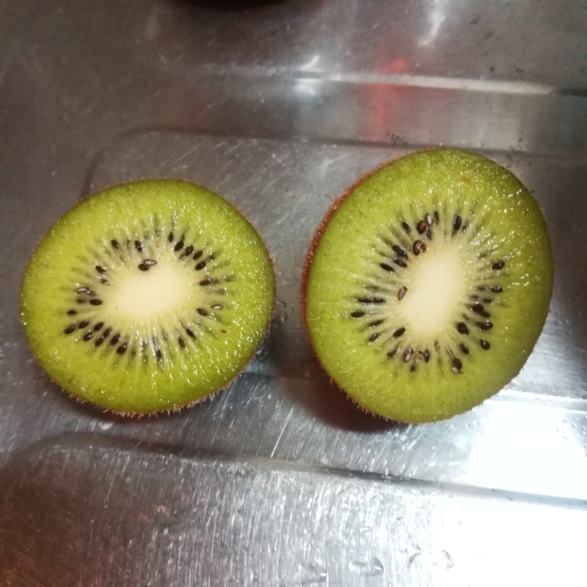 3【送料無料】無農薬キウイフルーツ　7,5キロ　120個前後_画像3