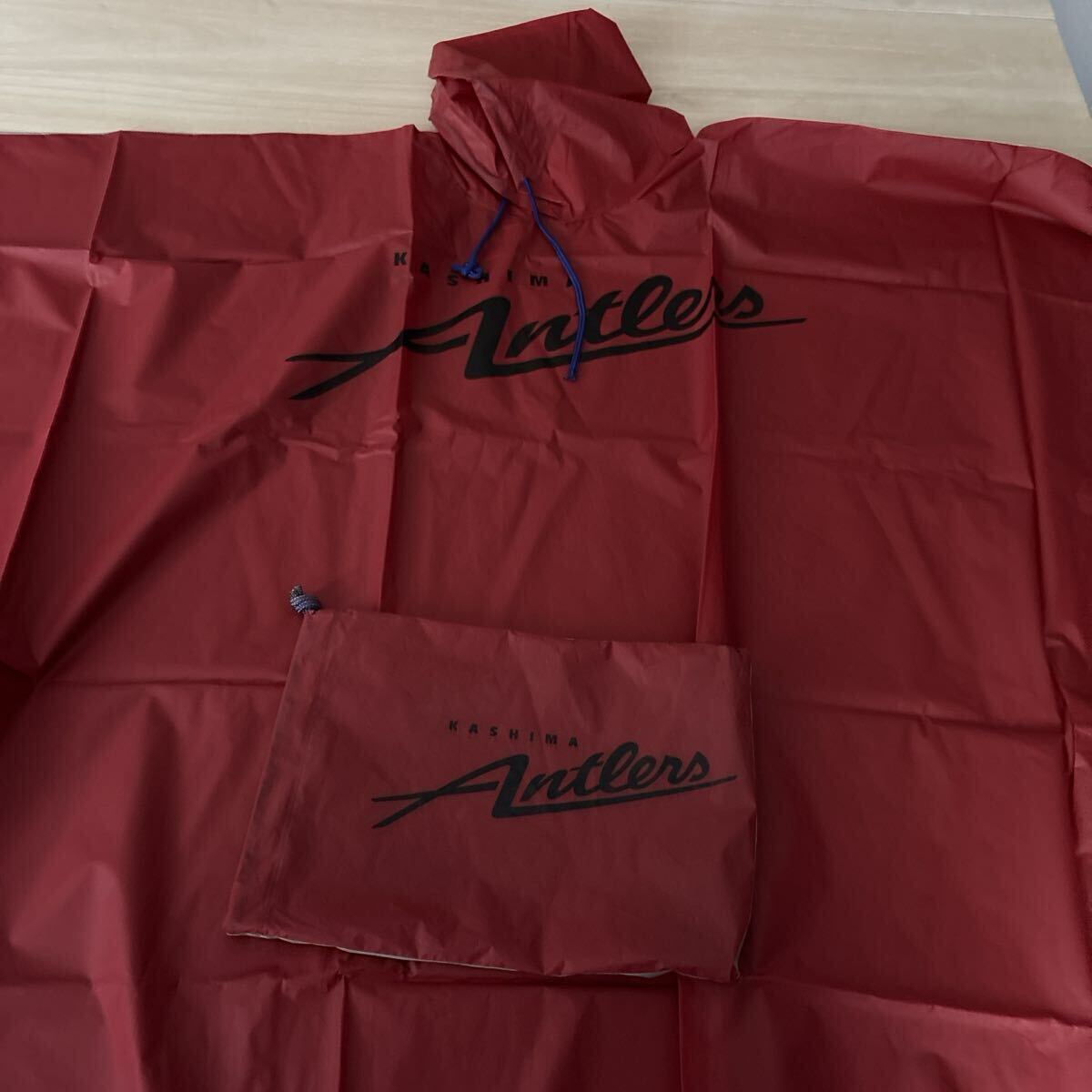  первый период предмет Kashima Antlers плащ красный задний 2 пункт дождь пончо красный пончо красный 