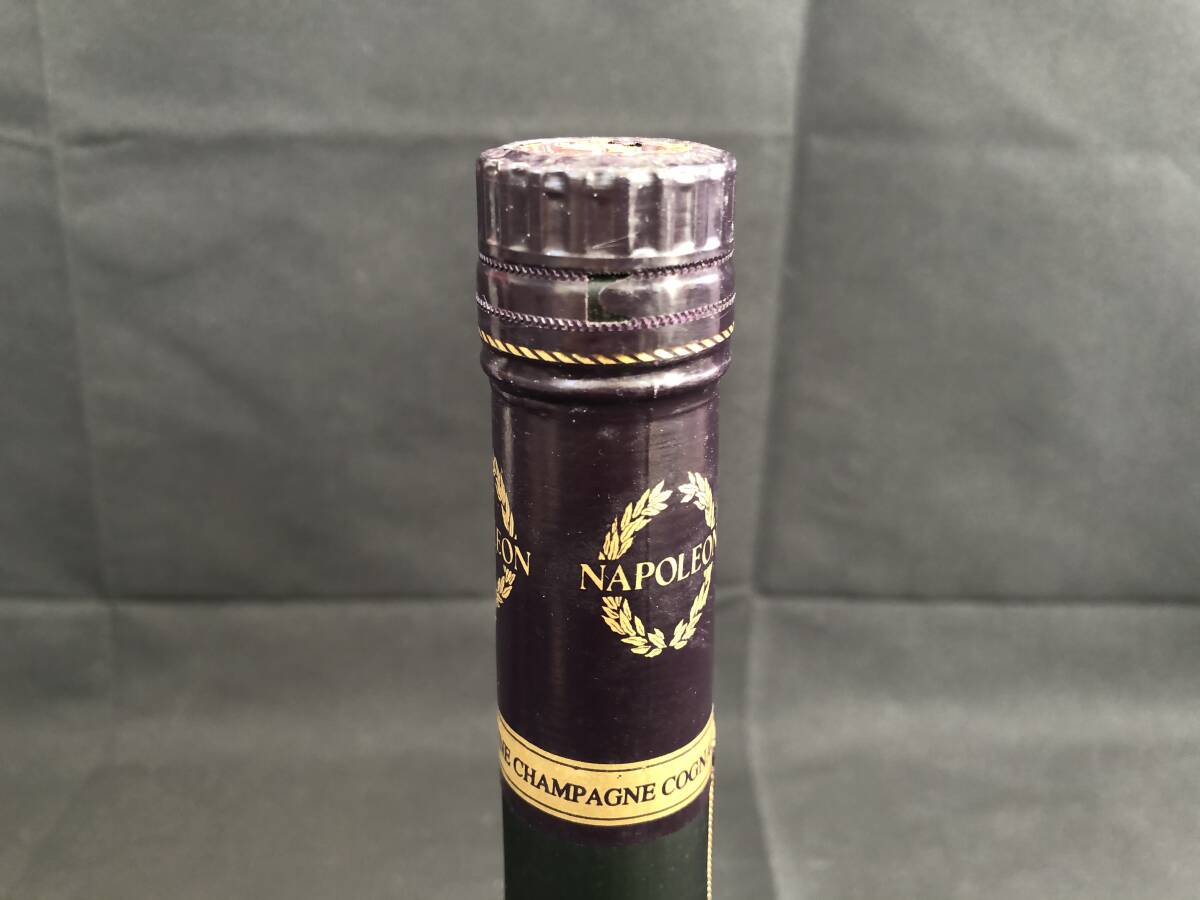 《11512》未開栓 COURVOISIER NAPOLEON クルボアジェ ナポレオン 700ml 40％ 箱付_画像4