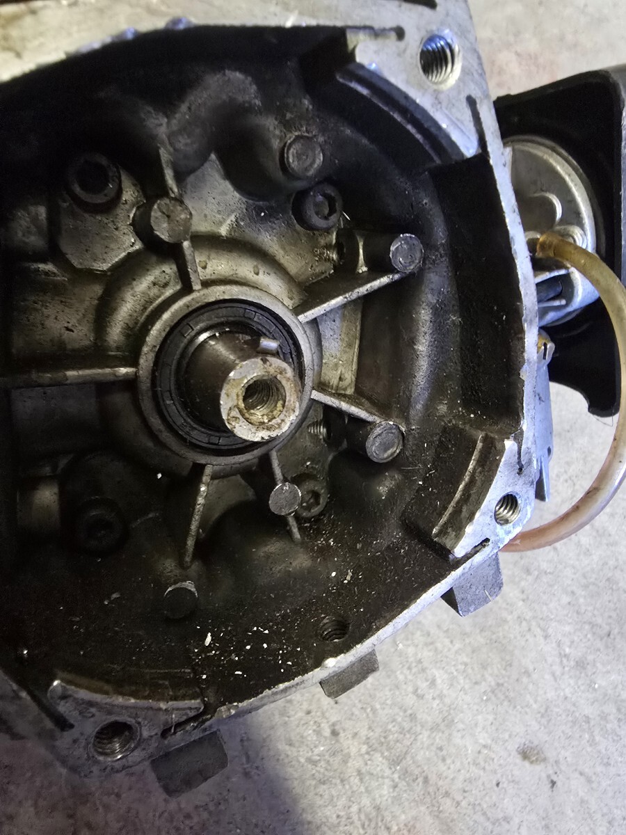  производитель неизвестен китайский Pocket Bike двигатель работоспособность не проверялась компрессия есть Junk Robin работоспособность не проверялась двигатель корпус Robin косилка 