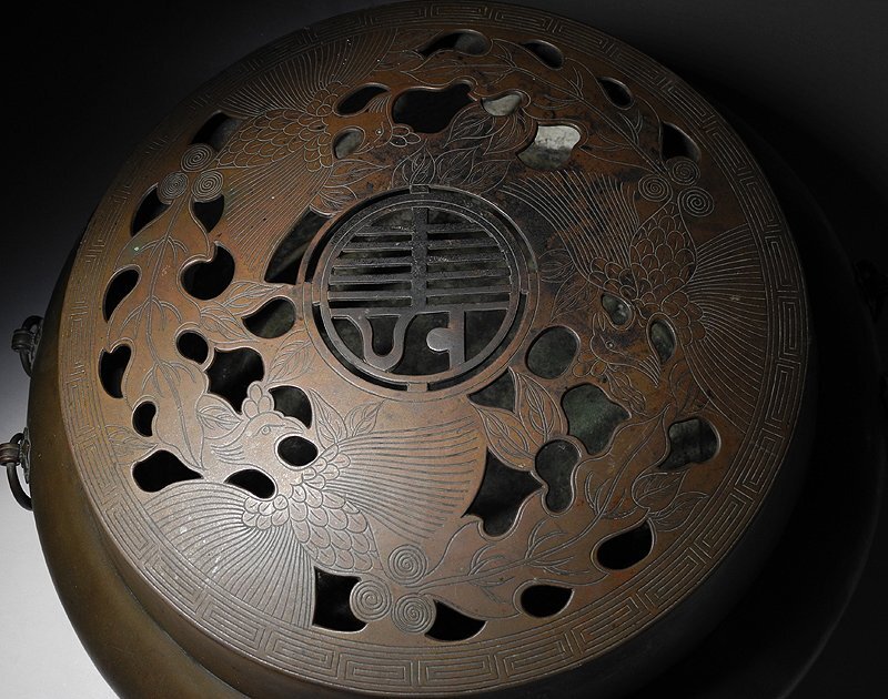 緑屋i■ 中国古玩　古銅　大香炉　透かし彫 寿字鳳凰紋火屋　幅約41.5cm　唐物 時代物　i9/10-6885/8-4#140_画像6