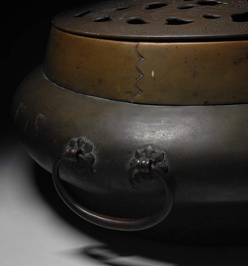 緑屋i■ 中国古玩　古銅　大香炉　透かし彫 寿字鳳凰紋火屋　幅約41.5cm　唐物 時代物　i9/10-6885/8-4#140_画像5