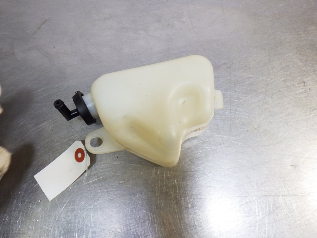 NSR80 бачок радиатора красивый *HC06,NSR50