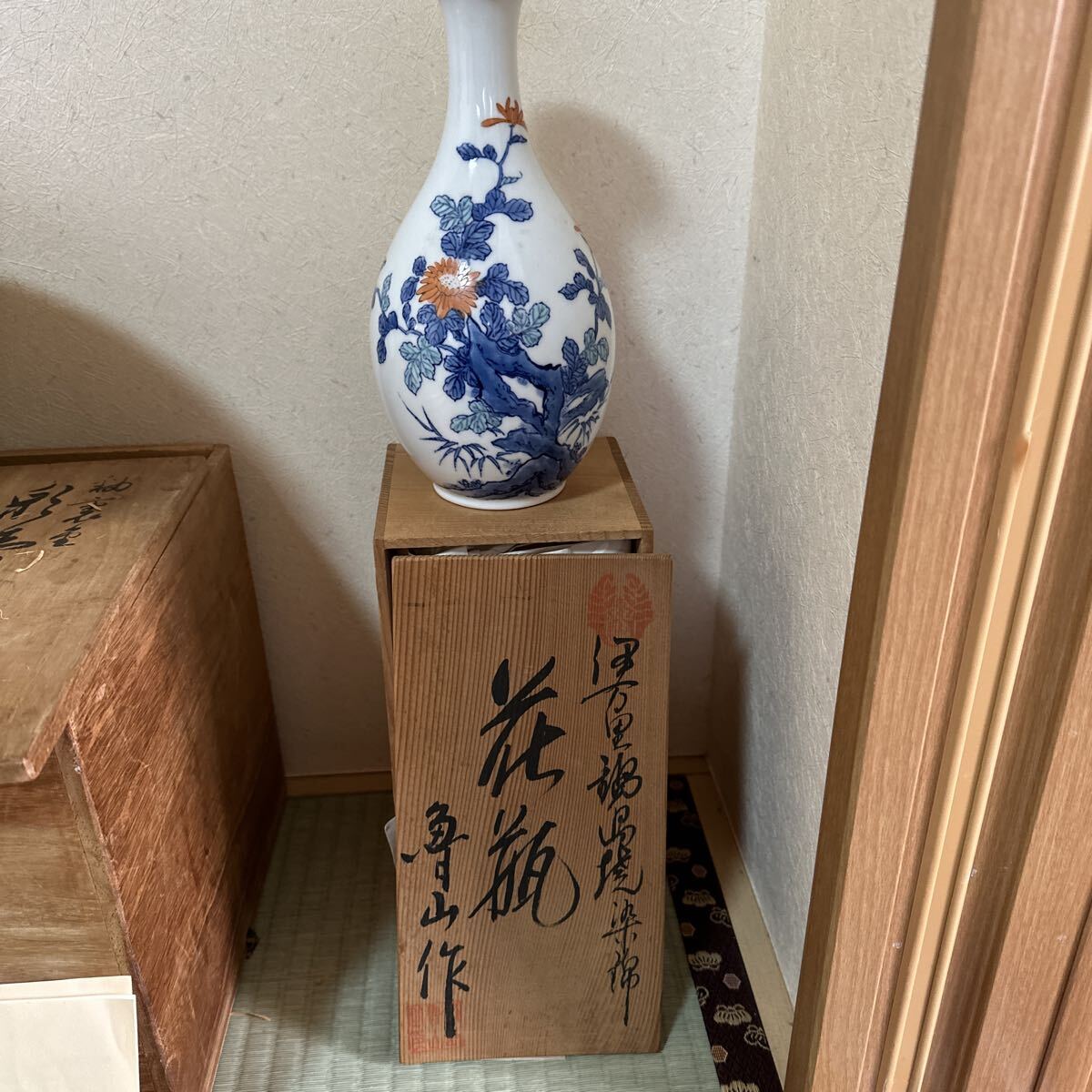  керамика Kutani Imari . Arita . рюмка для сакэ тарелка ваза . антиквариат интерьер ваза для цветов 7 пункт угол посуда для сакэ керамика 