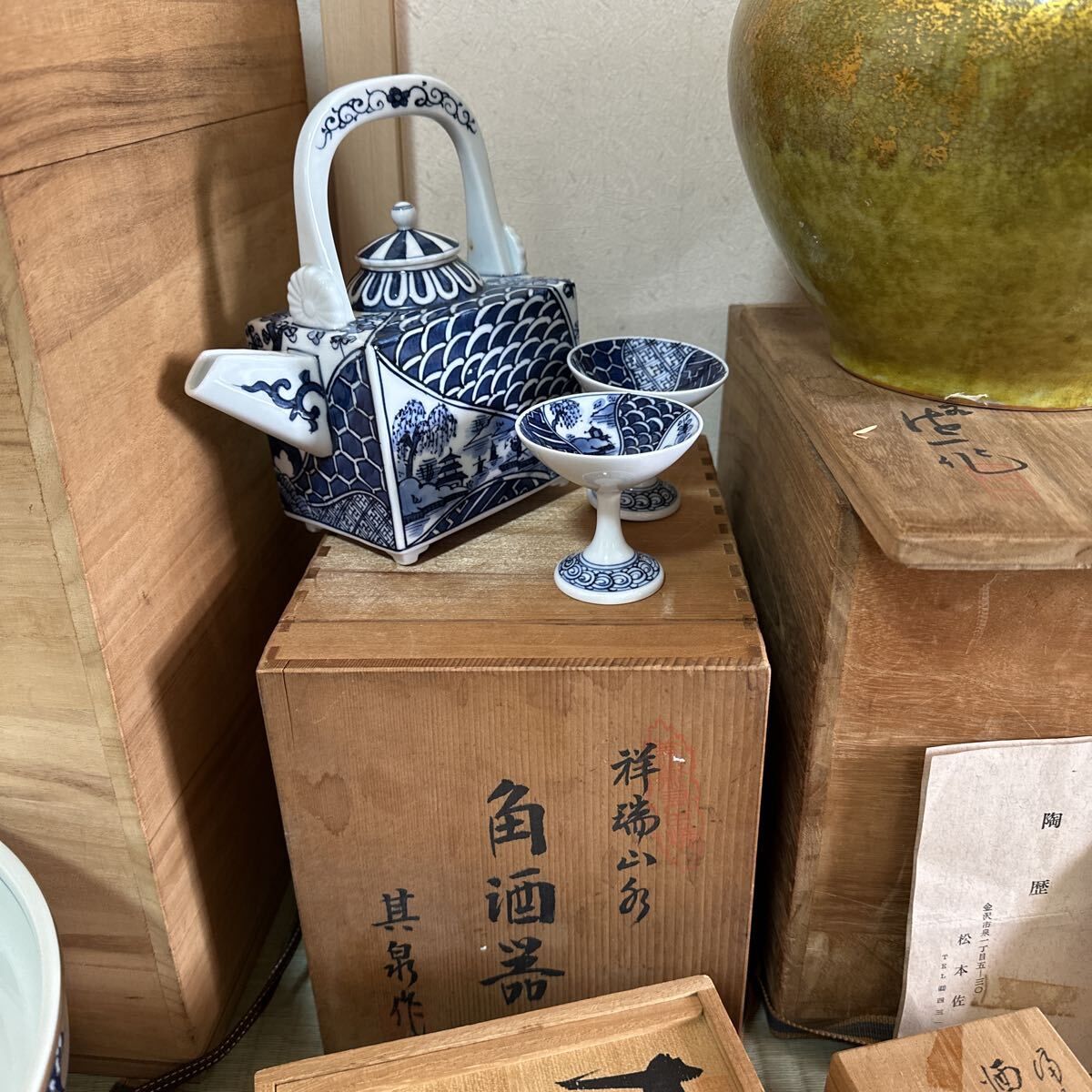  керамика Kutani Imari . Arita . рюмка для сакэ тарелка ваза . антиквариат интерьер ваза для цветов 7 пункт угол посуда для сакэ керамика 