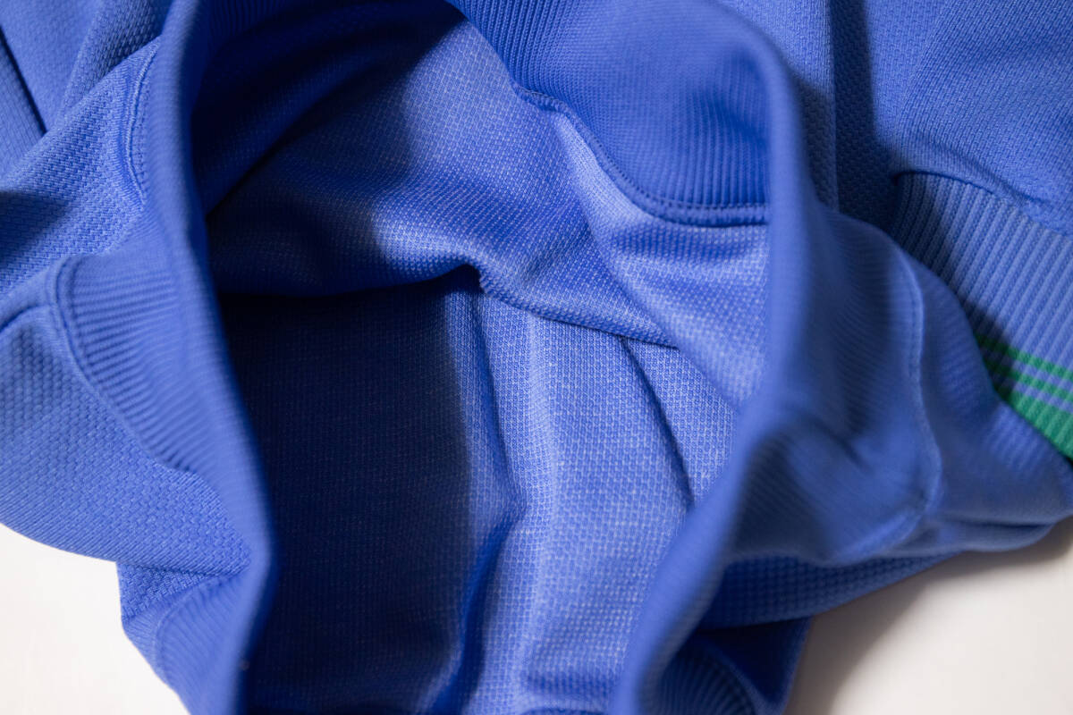 体操服★コロンバイン 学校ジャージ上着 スカイブルー 140 未使用品即決！_画像4