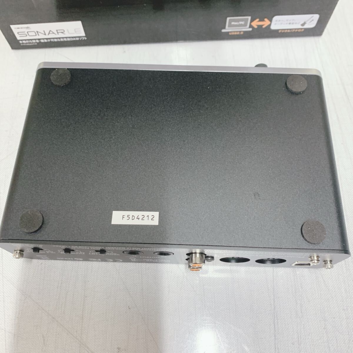 Roland QUAD-CAPTURE UA-55 аудио интерфейс электризация не проверка 