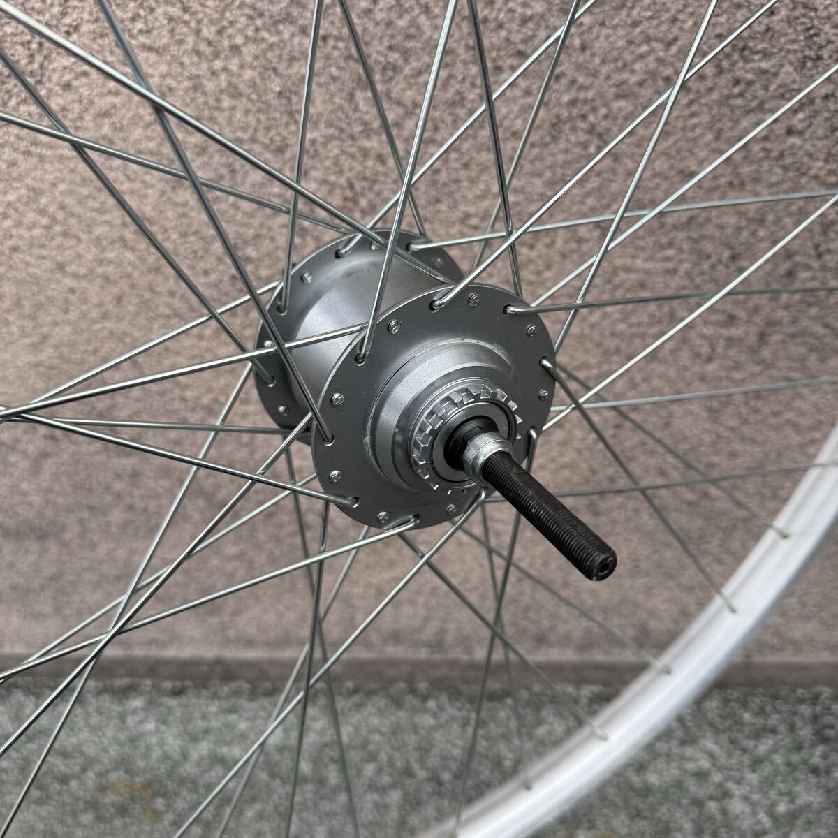 新車取り外し品　リム組　SHIMANO NEXUS SG5R30 INTER5 内装5段　26×1-3/8 ほぼ新品 ハブ リム_画像5