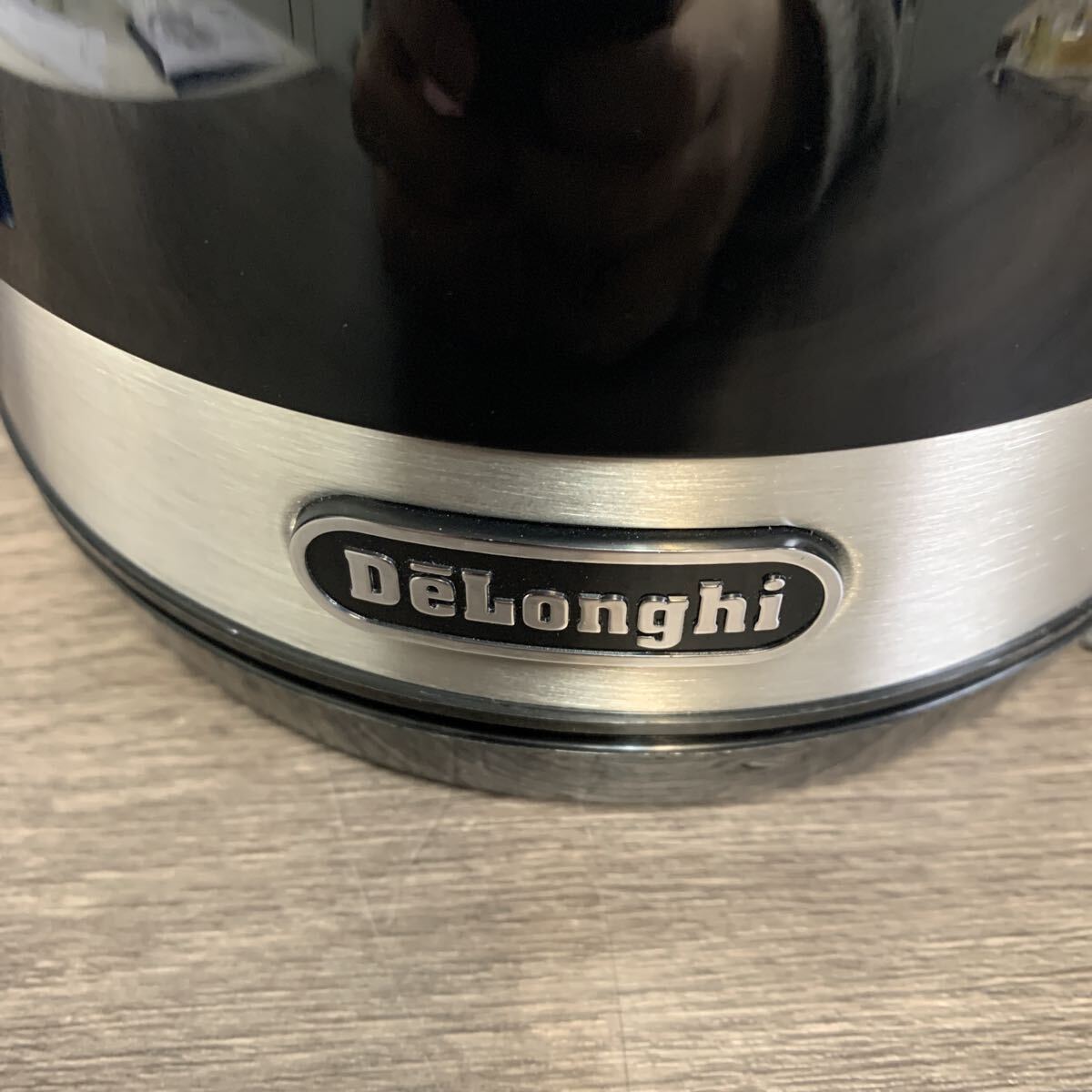 y120204m DeLonghi(デロンギ) De'Longhi電気ケトル アクティブ シリーズ KBLA1200J-BK イタリアンデザイン 1.0L_画像4