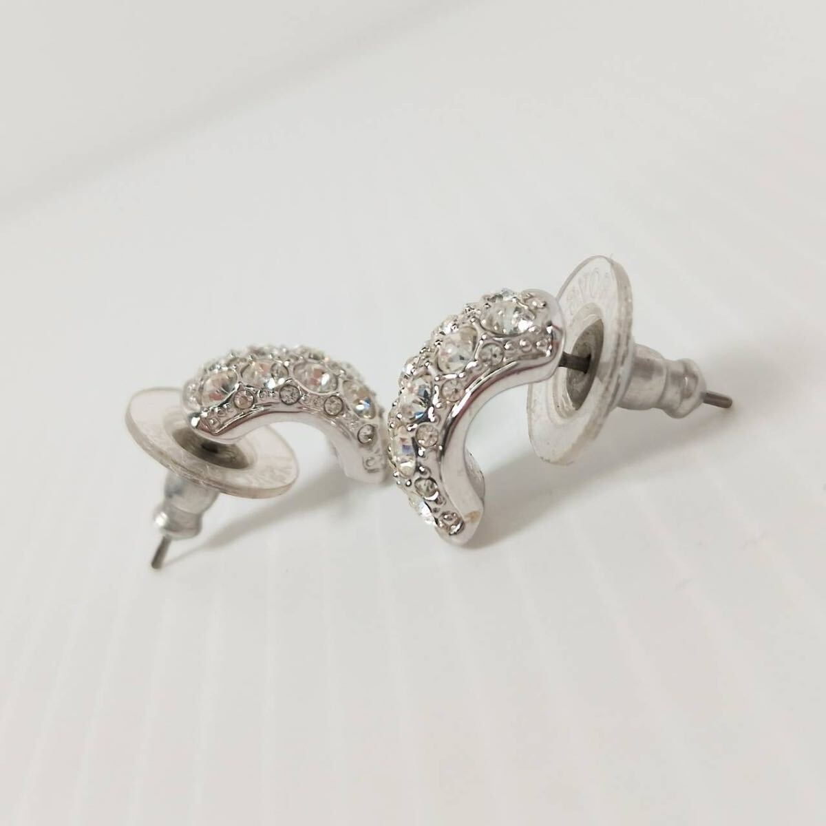 SWAROVSKI Swarovski crystal серьги серебряный серебряный цвет аксессуары серьги женский ювелирные изделия декортивный элемент stud 