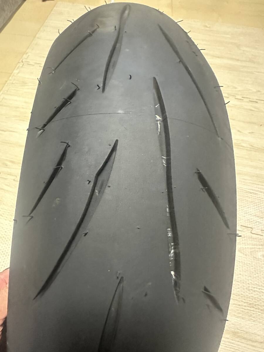 オートバイタイヤ リヤタイヤ ブリヂストン ラジアル s23 180/55zr17 2024年製 中古 ヒゲあり_画像2