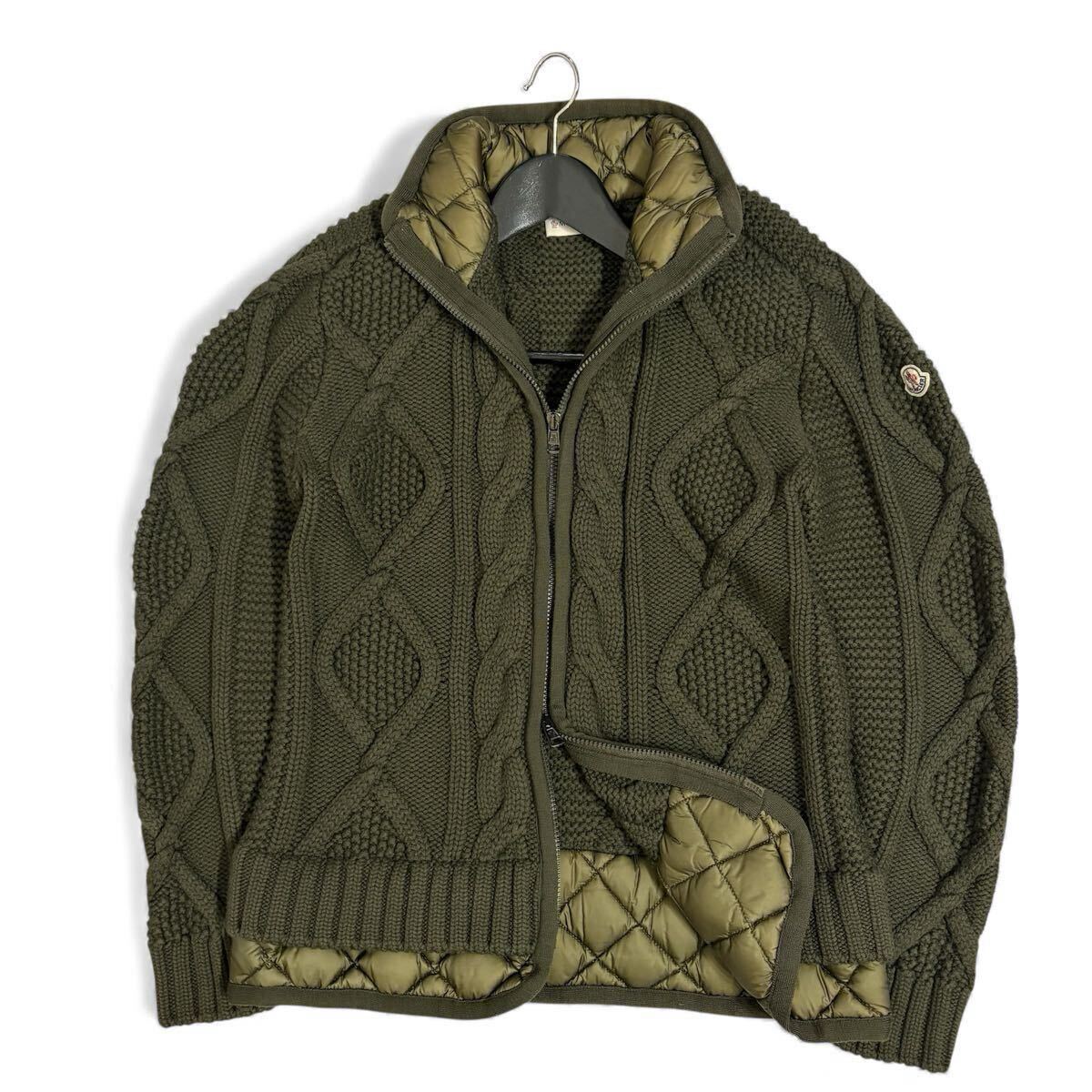 Lサイズ●モンクレール『限定の魅力』MONCLER ダウンジャケット ニット 極暖◎ ケーブルニット 切替◎ ロゴワッペン 極上◎ カーキ 秋冬_画像2