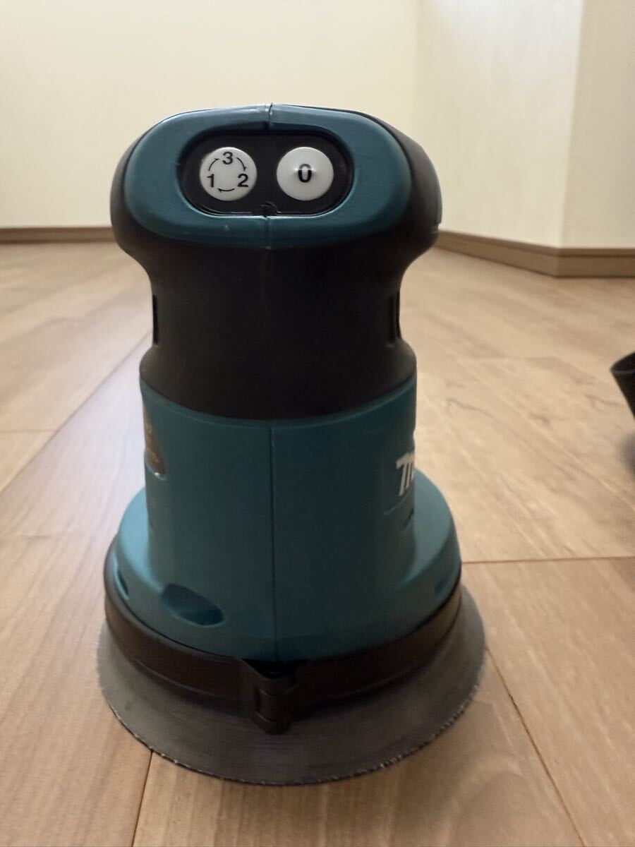 マキタ makita 18V BO180D 充電式ランダムオービットサンダー　中古品　アシレックスやバフ系のセットのオマケ付き_画像6