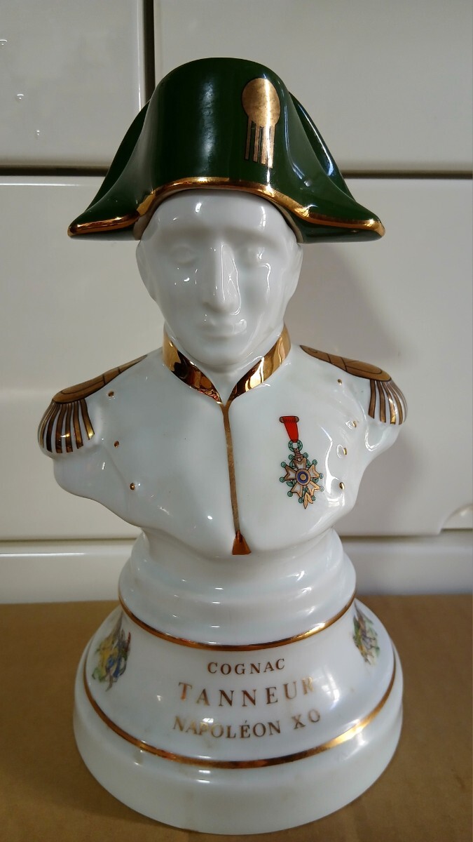 古酒 コニャック5本まとめて!Courvoisier X.O. Tanneur Napoleon Meukow VSOP,Meyfor Napoleon,Arnoux Napoleon クルボワジェ_画像2