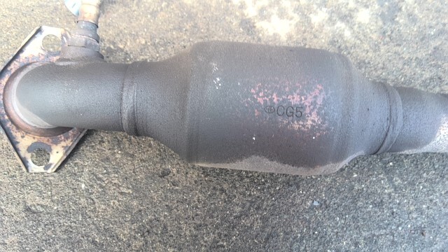 ヴィッツ DBA-NSP135 フロントマフラー エキパイ # 209_画像5