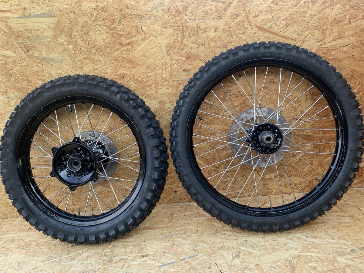 YAMAHA Yamaha DT125R 3FW передний и задний (до и после) колесо комплект шина новый товар 9312km совершенно распродажа один шт роза si выставляется.