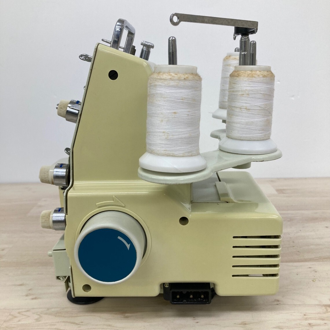 JUKI Juki baby lock baby швейная машинка с оверлоком BL3-406 корпус foot контроллер имеется рабочее состояние подтверждено шитье ручная работа Showa Retro [OR00710]