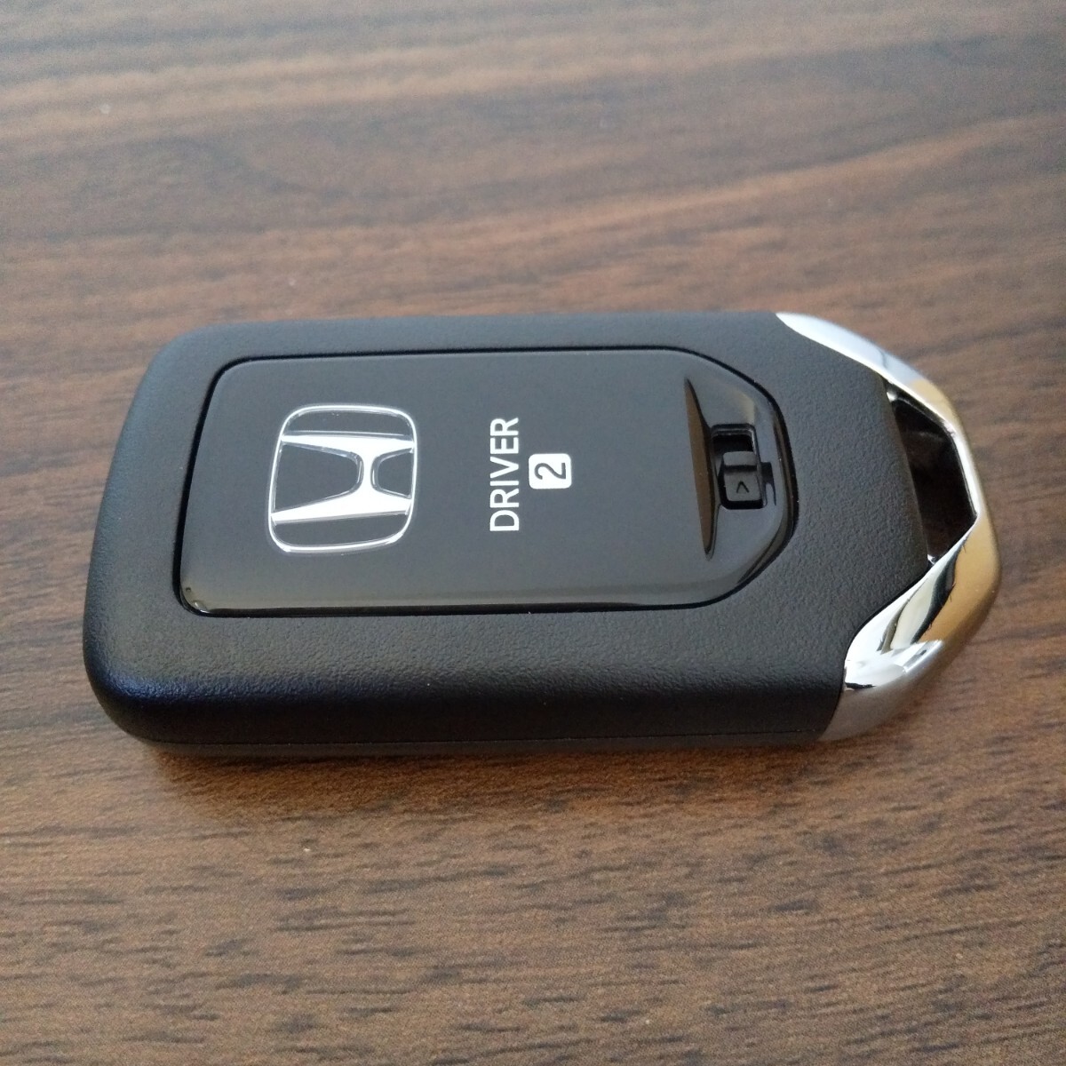 ☆送料無料☆!!超希少 保管未使用 超美品!! ホンダ純正 スマートキー WR-V DRIVER2 2ボタンキーレス 72147-31X-J1_画像3