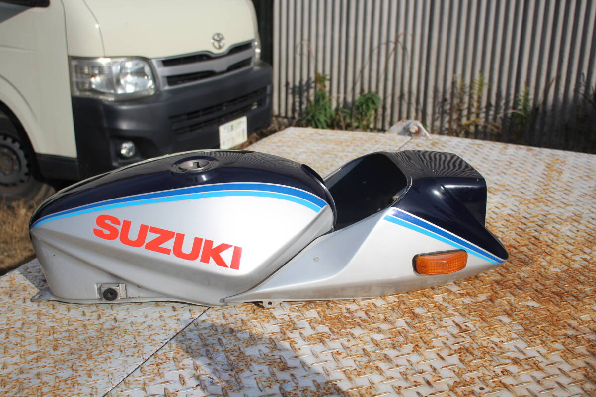 送料 ￥2400 SUZUKI GSX750S S2 GSX1100S カタナ KATANA カタナ 青ライン アオサバ 青鯖 フロント カウル タンク セット GS GSX S2 関東_画像1