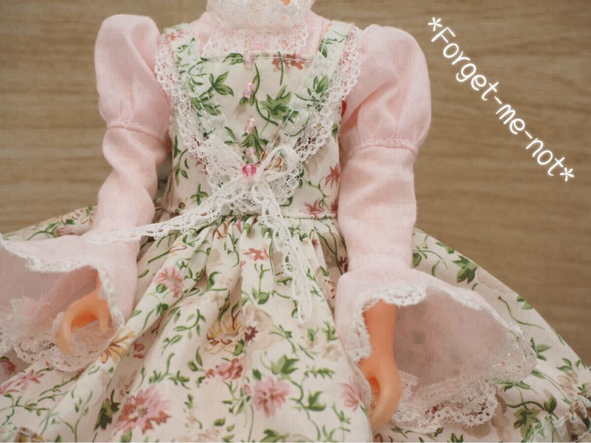 〜花園のロゼット〜 27cmドール 1／6 handmade 一点物 アウトフィット ワンピース リバティ ドレス セット *Forget-me-not*Doll Couture _画像9
