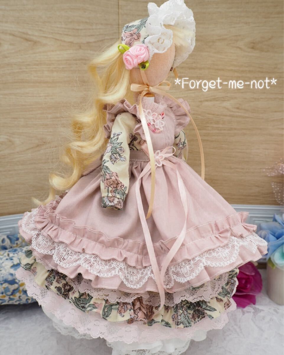 〜絵本から紡いだ１着〜 27cmドール 1／6 handmade 一点物 アウトフィット ワンピース リバティ ドレス * Forget-me-not *Doll Couture_画像4
