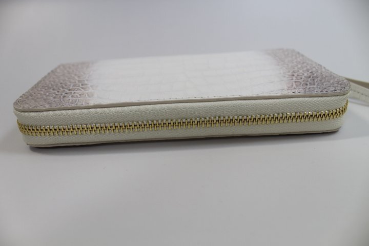 クロコダイル 長財布 本物 ヒマラヤ 一枚革 センター取り 内側もヒマラヤ本革 無双 ラウンド ゴールド金具_画像3