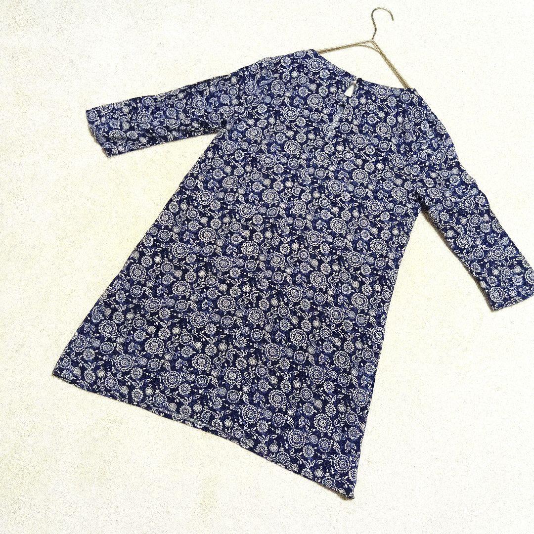 FOREVER21 総柄　七分袖ワンピースM 花柄ネイビー系　ベトナム製 E729FA