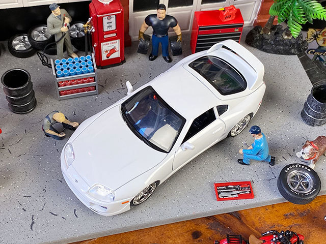  фильм The Fast and The Furious литье под давлением миникар 1/24 шкала ( Brian / Toyota Supra / белый ) # american смешанные товары 