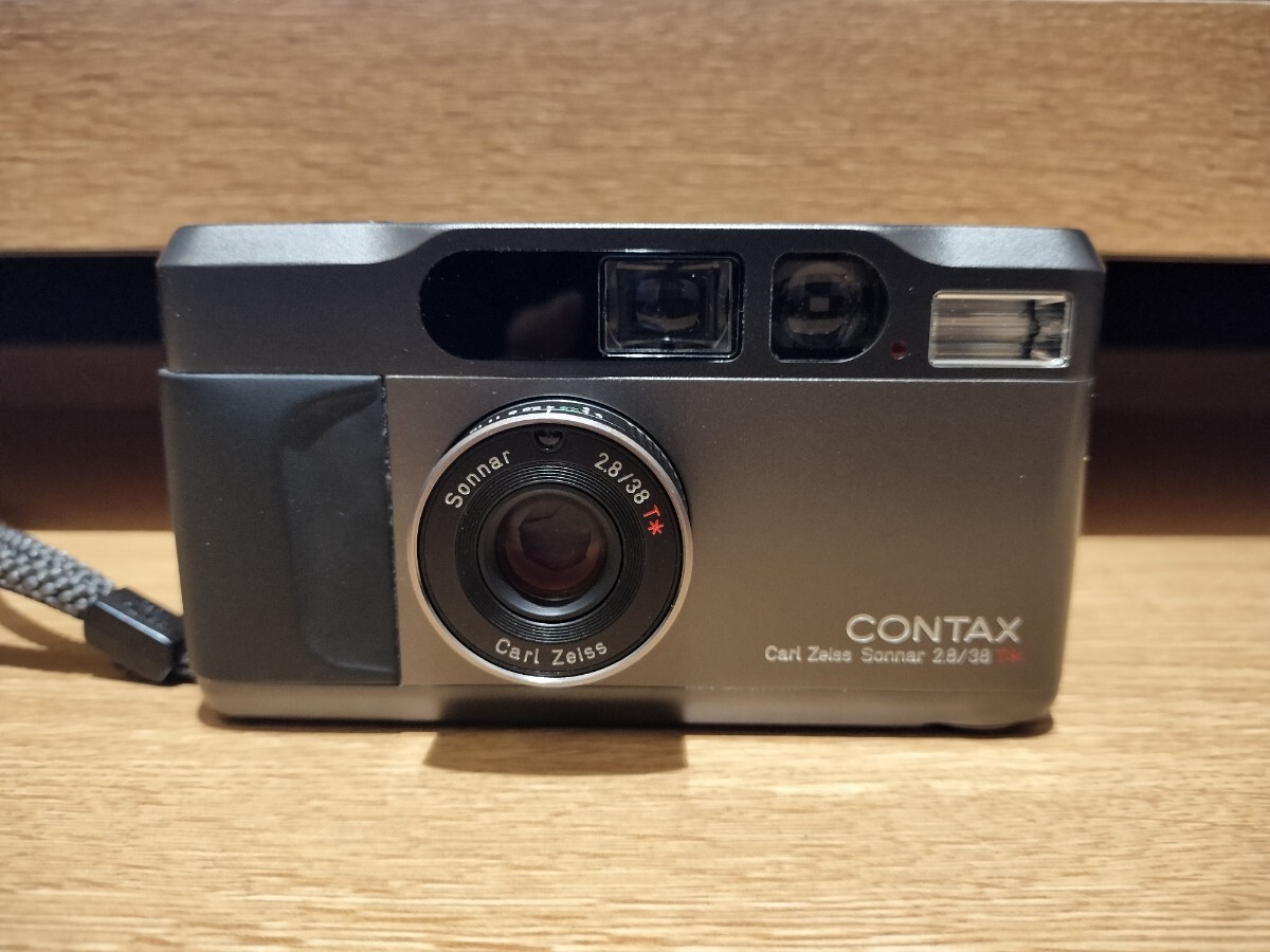 美品・稼働品 CONTAX コンタックス T2 チタンブラック コンパクトフィルムカメラ 純正ケース付属_画像3