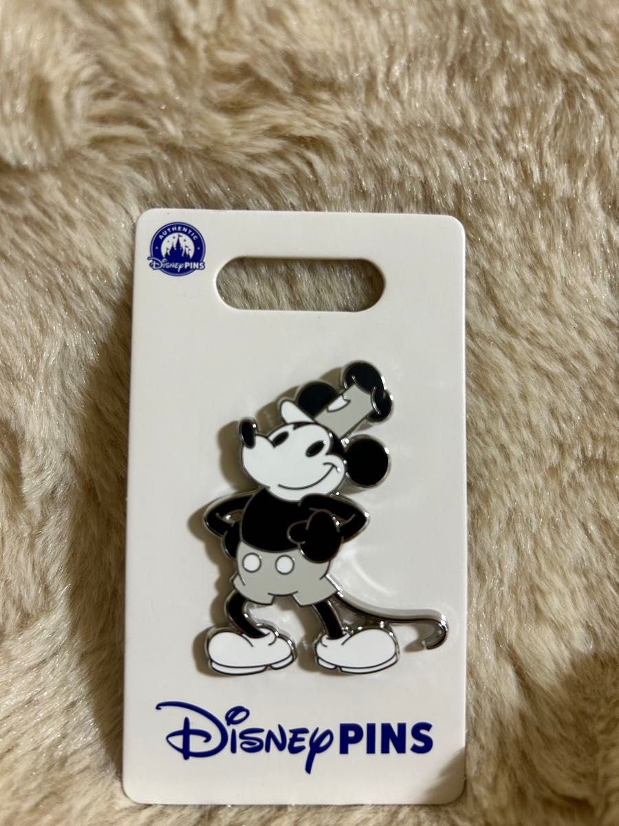 新品】 海外ディズニー ミッキーマウス ピンバッジ ミッキー Disney