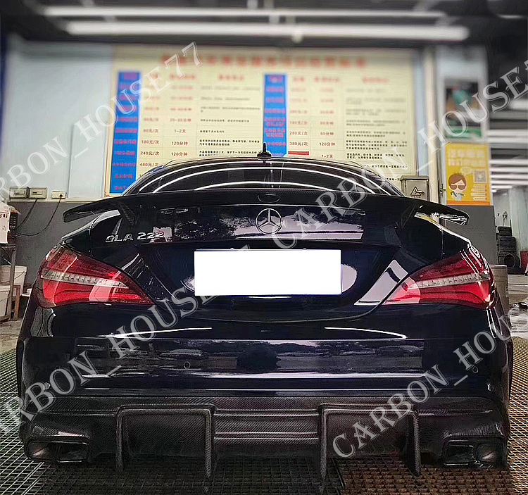 *BENZ W117 CLA180 200 250 45 AMG carbon rear difuzar 2013-2018{ exchange type }