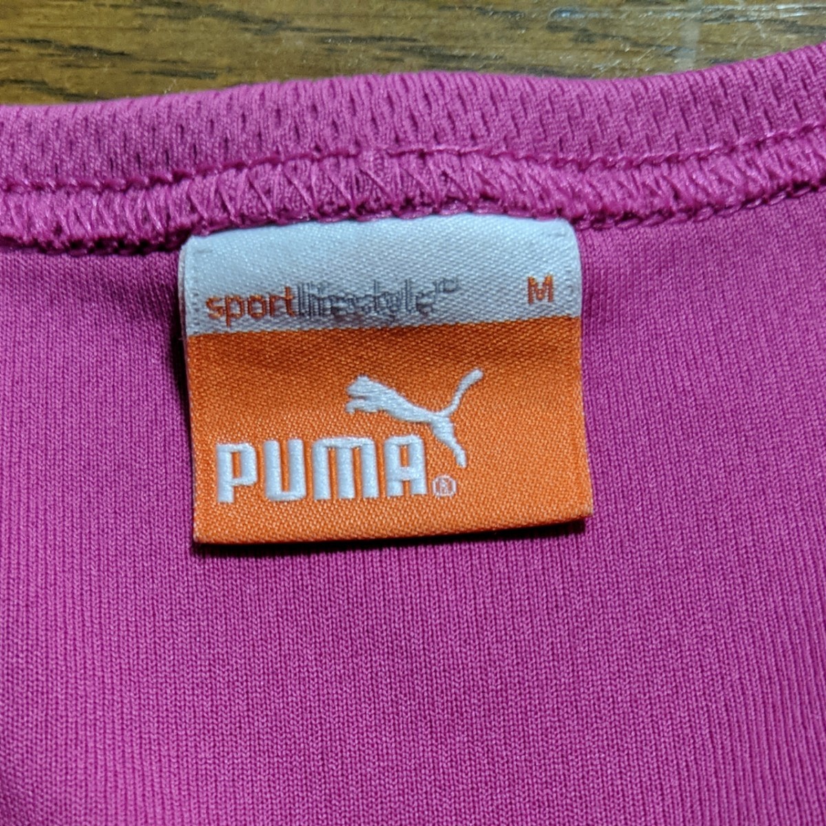 プーマPUMAスポーツウエア　ヨガやジョギングなどピンク色半袖ウエア