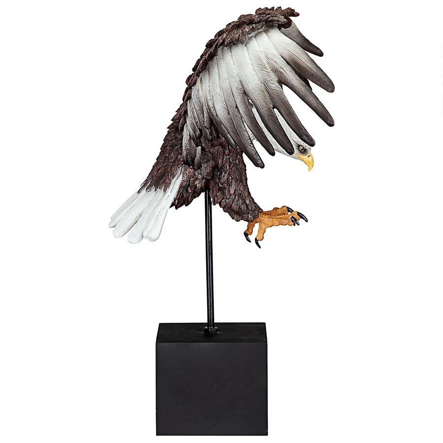 新品販売品 鷹　鷲　陶器　鳥の置物 工芸品