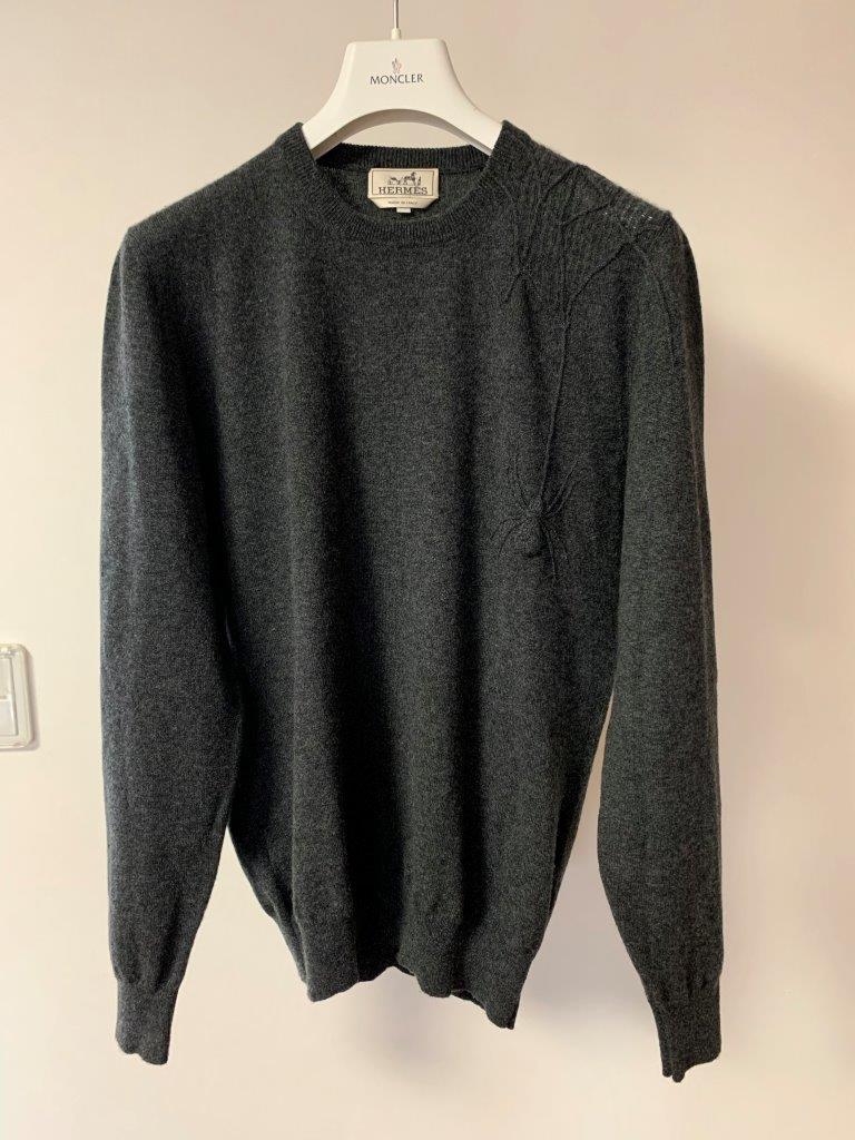 エルメス ハンドメイド カシミア の超稀少な ニット セーター エルメス ハンドメイド カシミア の超稀少な ニット セーター
