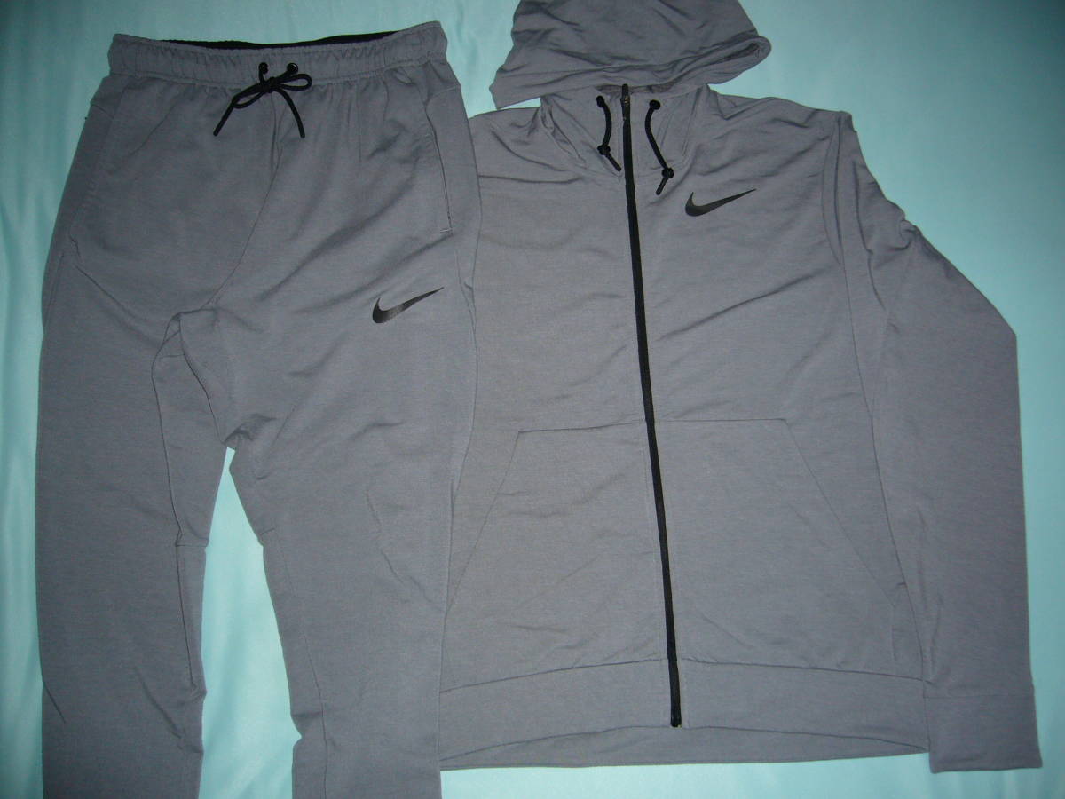 ★ 希少 完売品 ＮＩＫＥ ナイキ 　スウェット　ＤＲＩ－ＦＩＴ　 上下セット ★_画像1